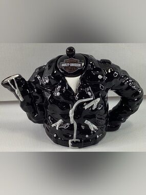 Vintage Harley-Davidson Black Leather Jacket Teapot by Vandor Collectables